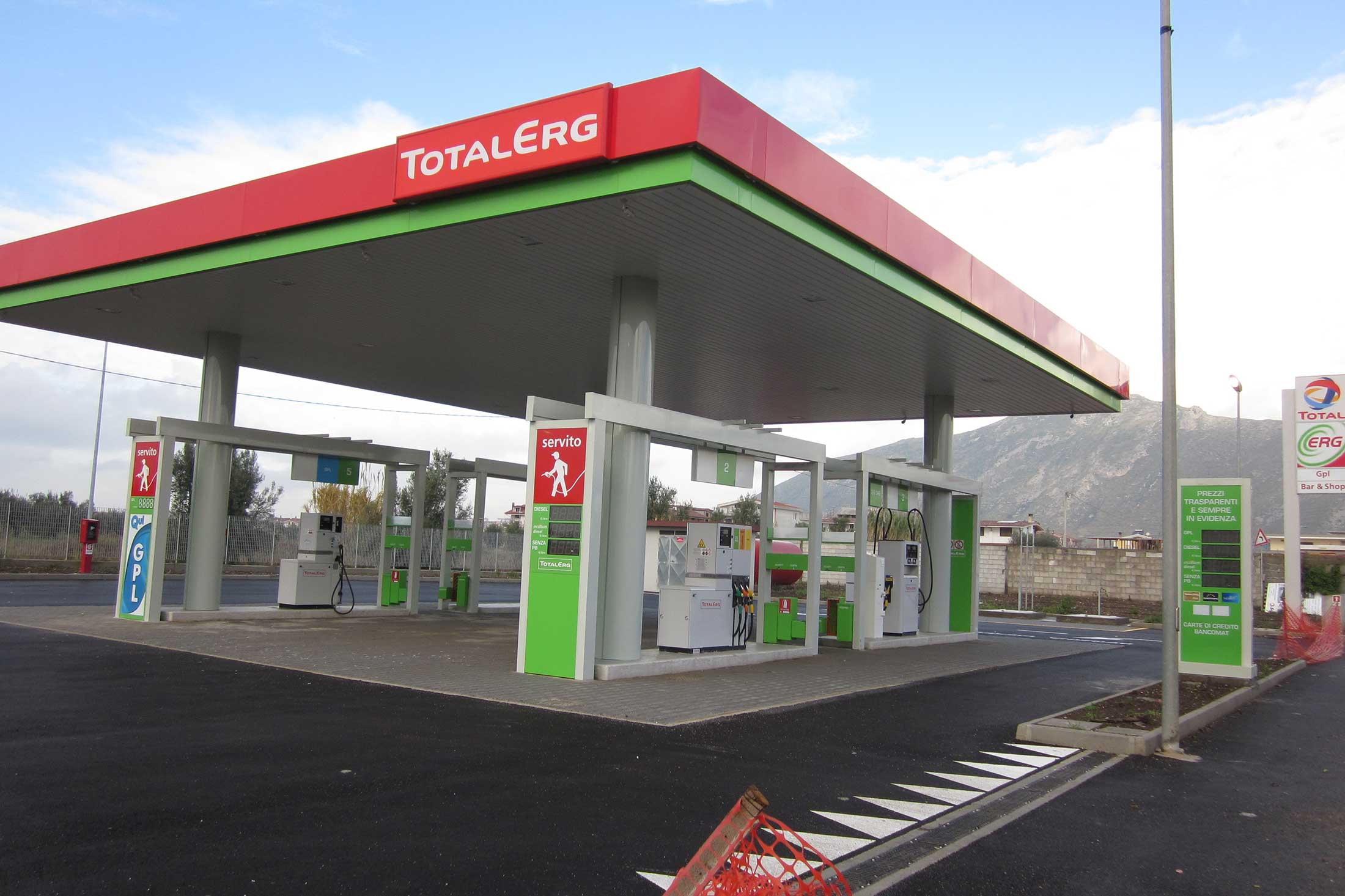 Mondragone CE, via Castelvolturno